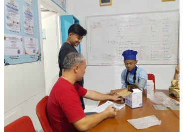SPPG Selawangi 2 Rutin Laksanakan Pemeriksaan Suhu dan Tensi Relawan